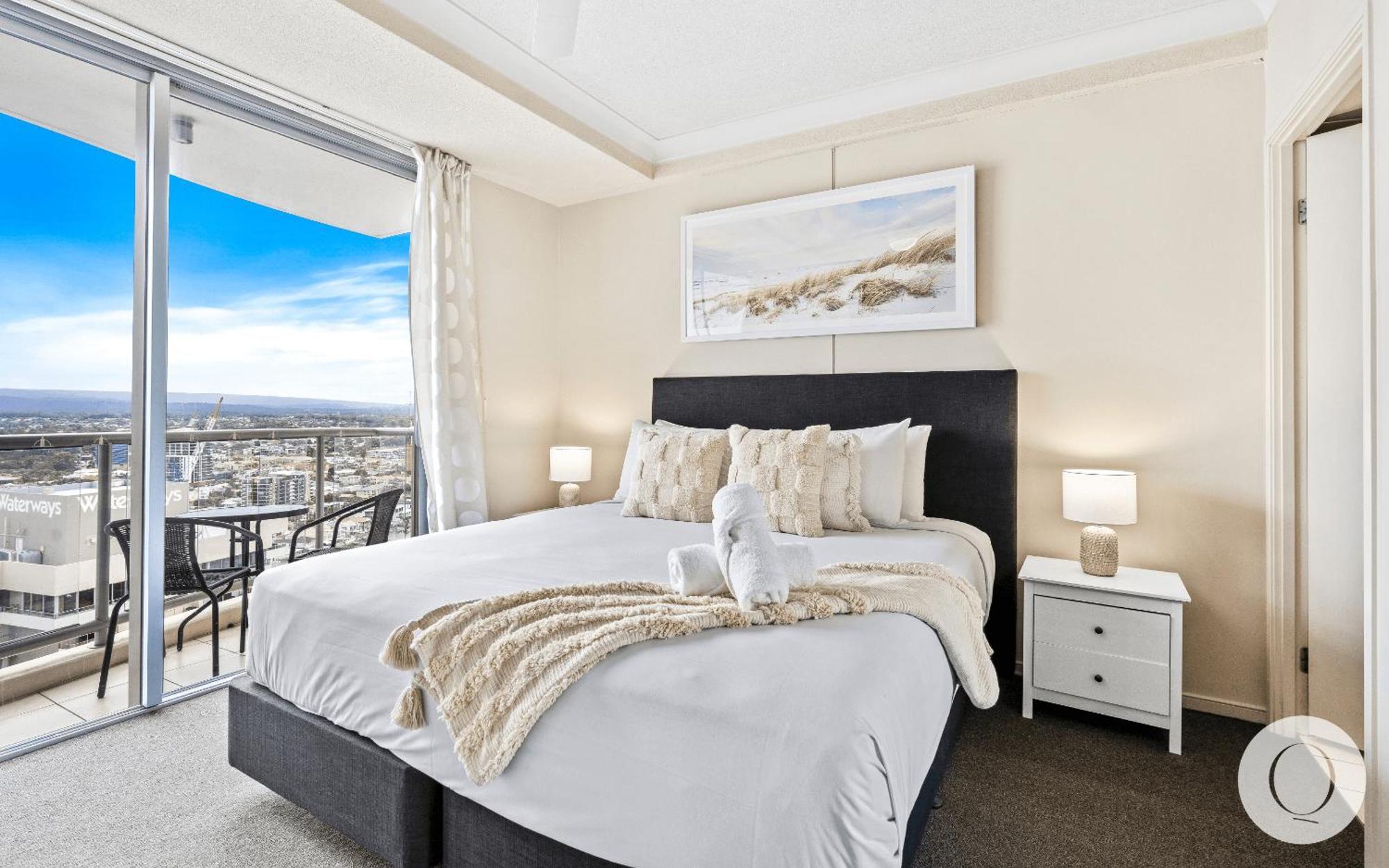 Kids Free In Hinterland View 2 Bedroom 1 Bathroom At Chevron Renaissance- Q *